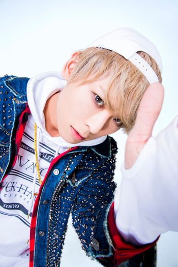Guitarist So-ya (宗弥)