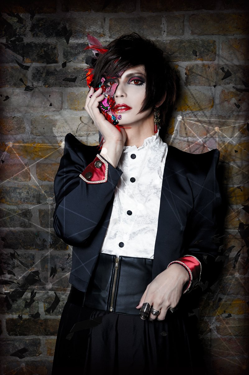 Develop One's Faculties Mura rui Individual Artist Photo